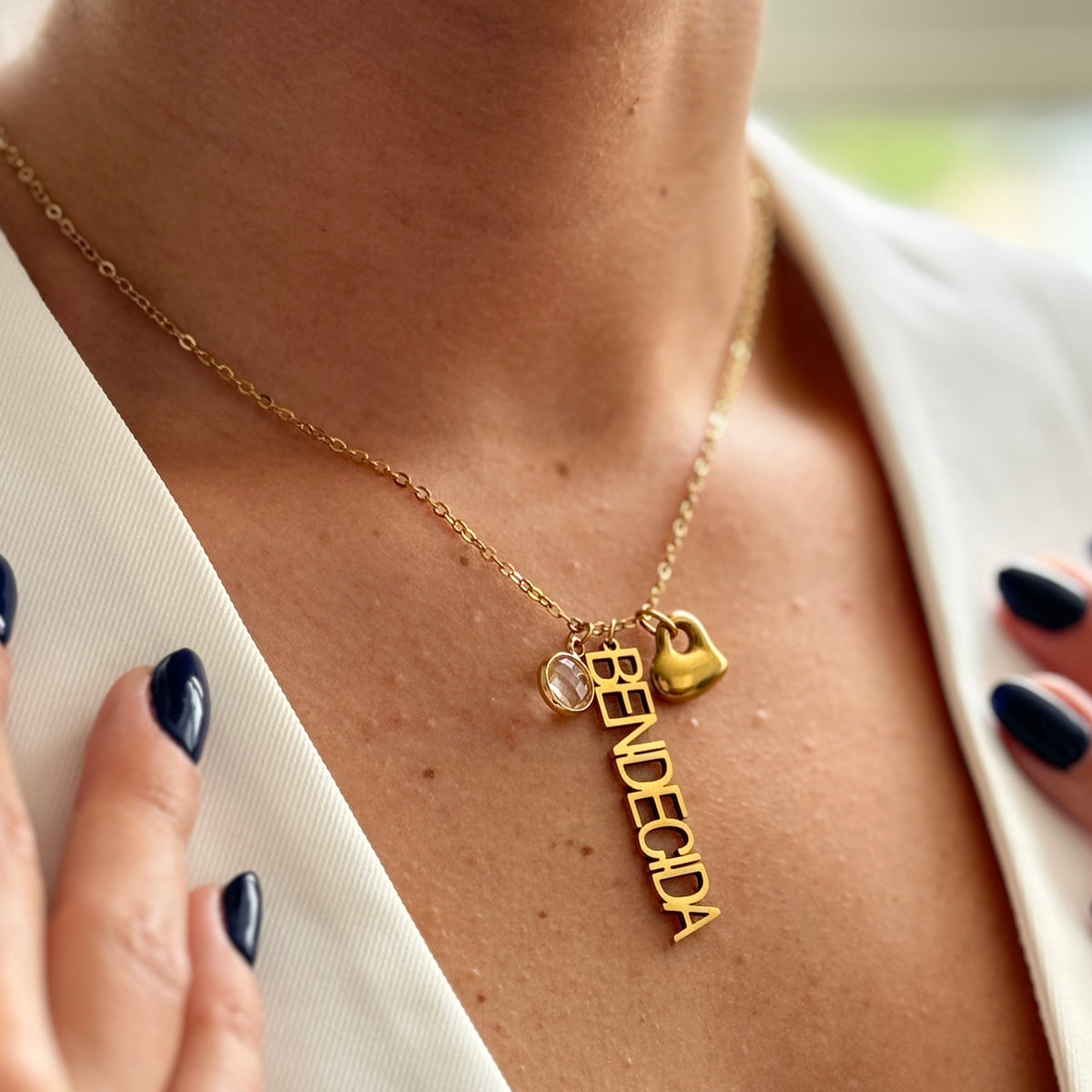 Collar: Bendecida