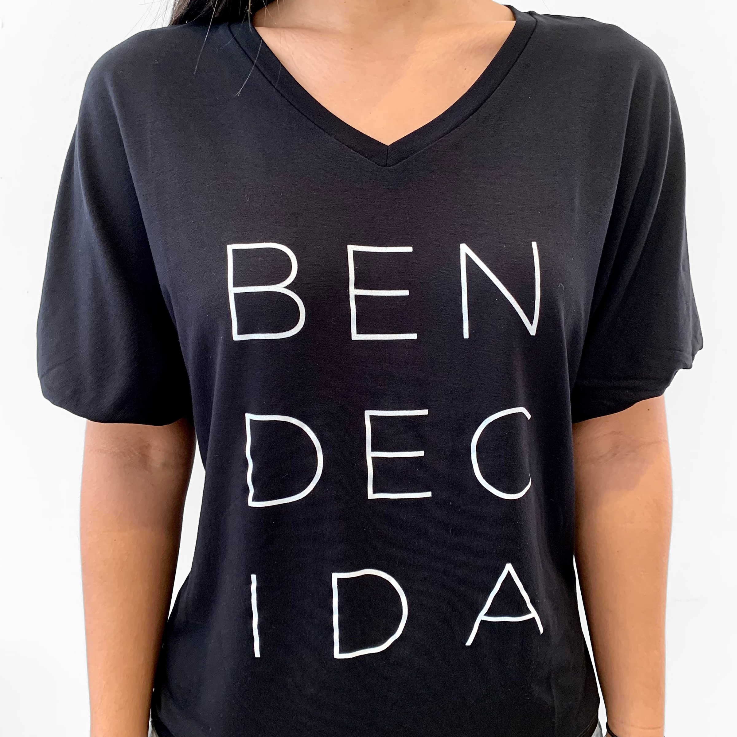 Tilde And Company Camisa Negra Bendecida