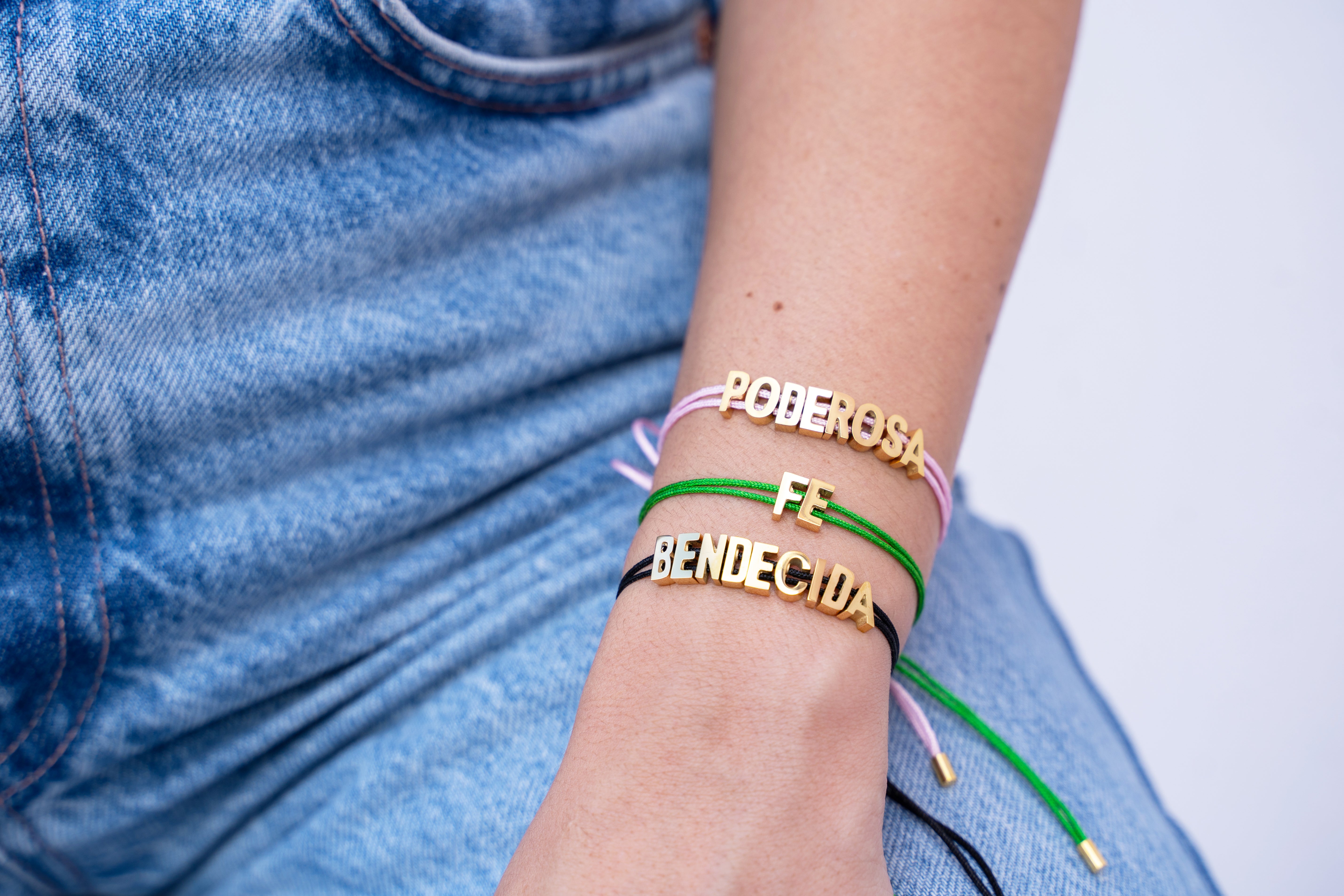 Pulseras con mensajes inspiradores de Tilde and Company