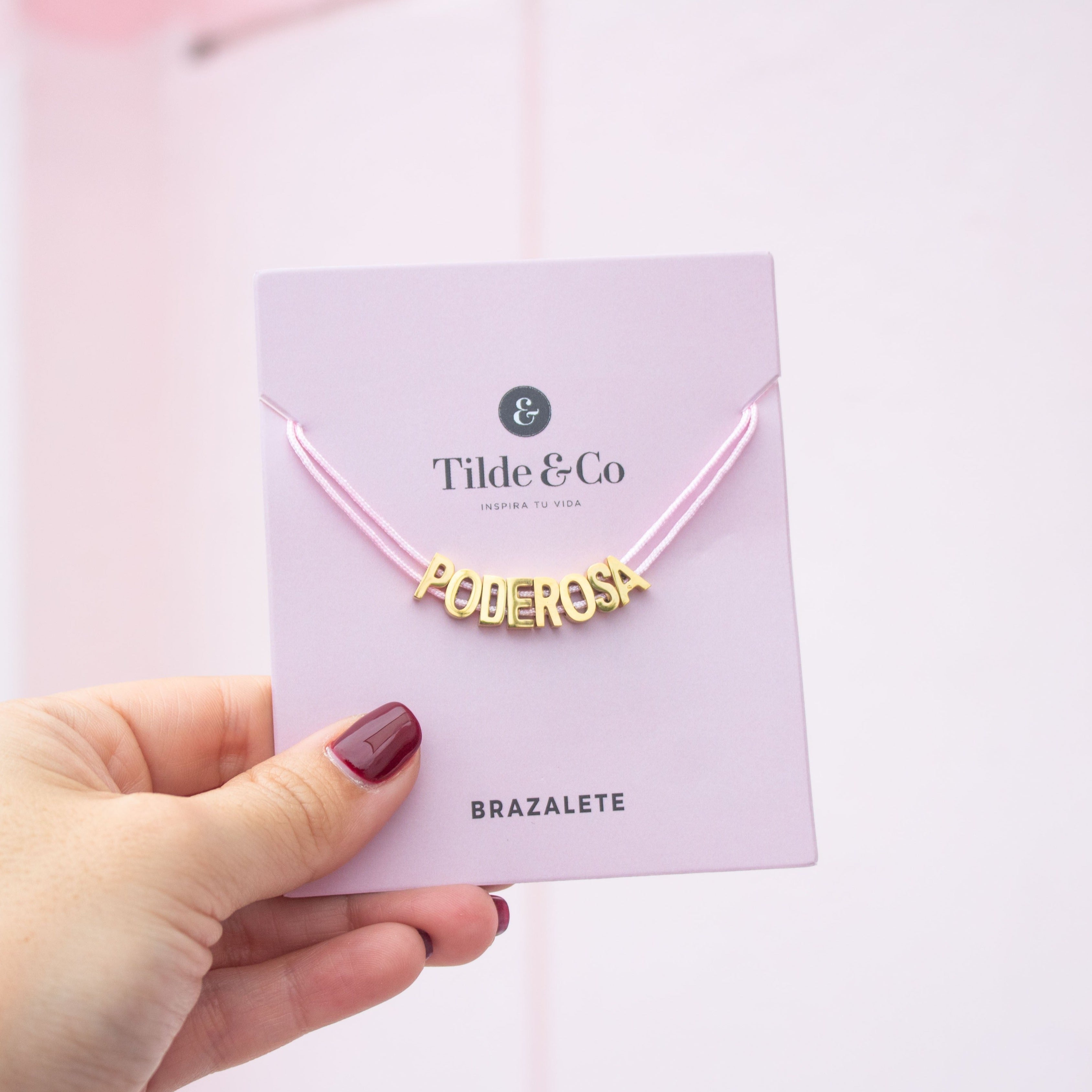 Pulsera con mensaje inspirador de Poderosa